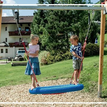 Gutshof - Urlaubsresort Hafele Apartment